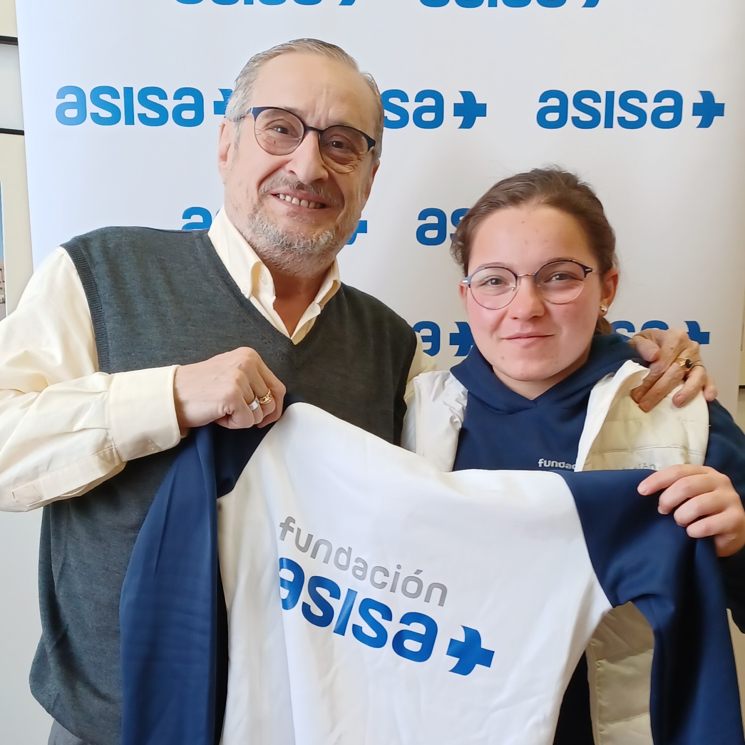 Foto de Dr. Francisco con Aitana Estrada